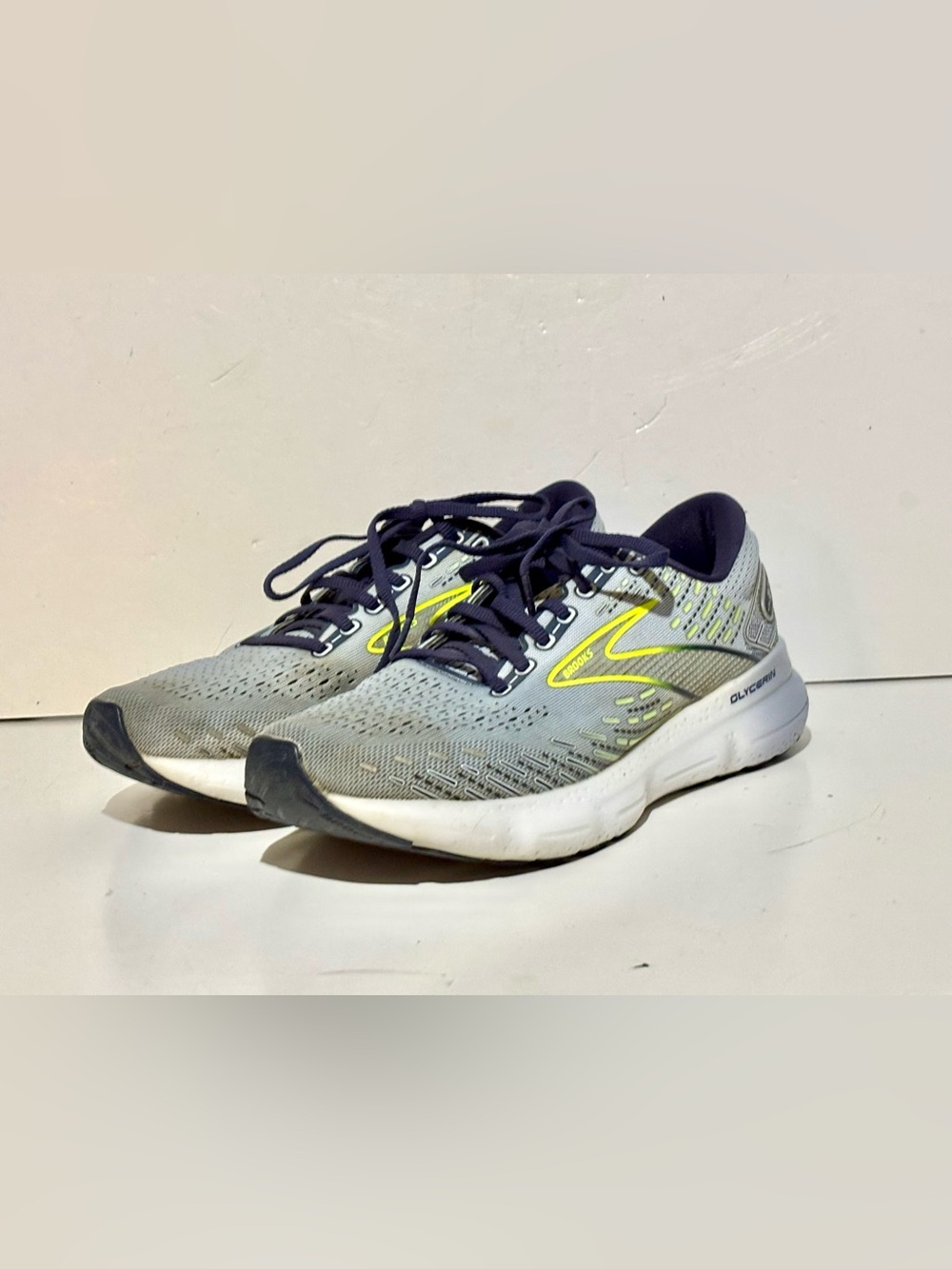Brooks Glycerin GTS 20 Limited Edition Light Blue Nightlife Women's Size 9.5 B